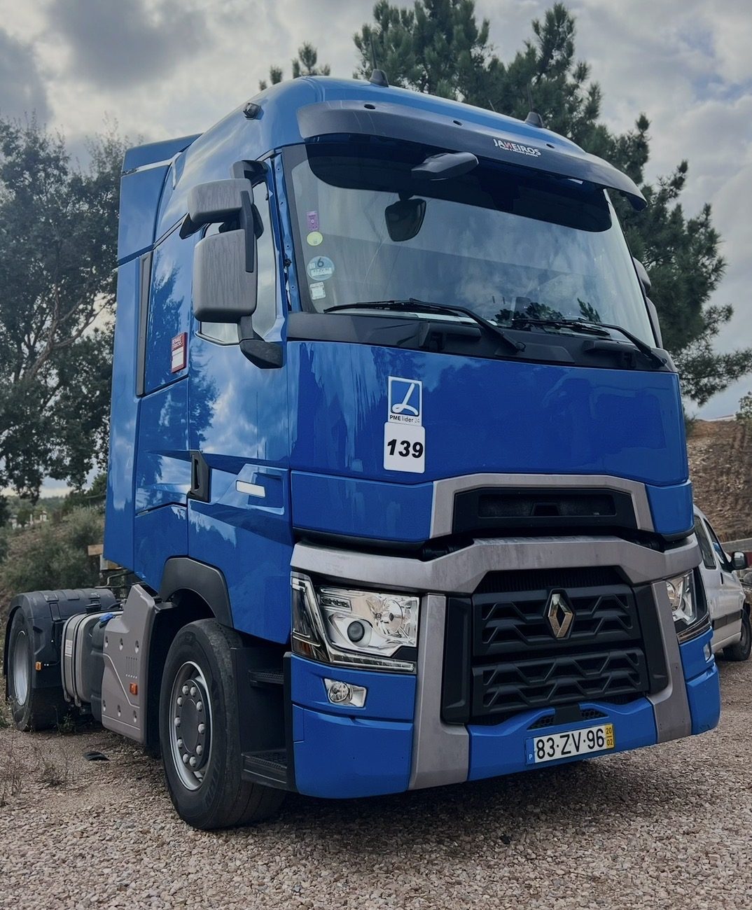 Trator Rodoviário 4x2